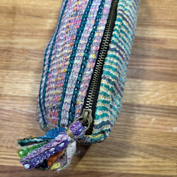 Multicolor Woven Cosmetic Pouch - Picture 5 of 5